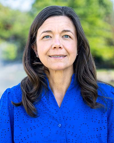 Portrait of Alison Puliatte