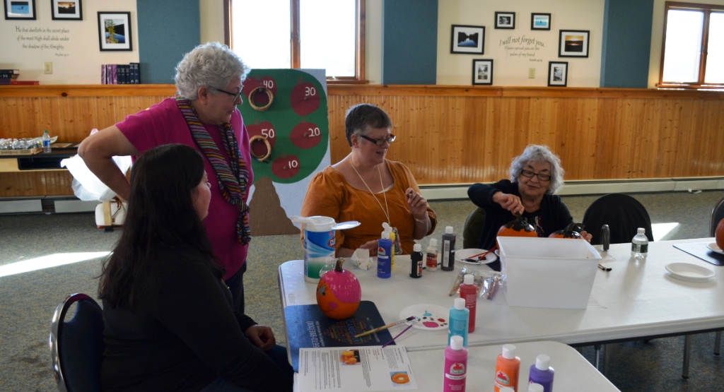 Memory cafe crafts